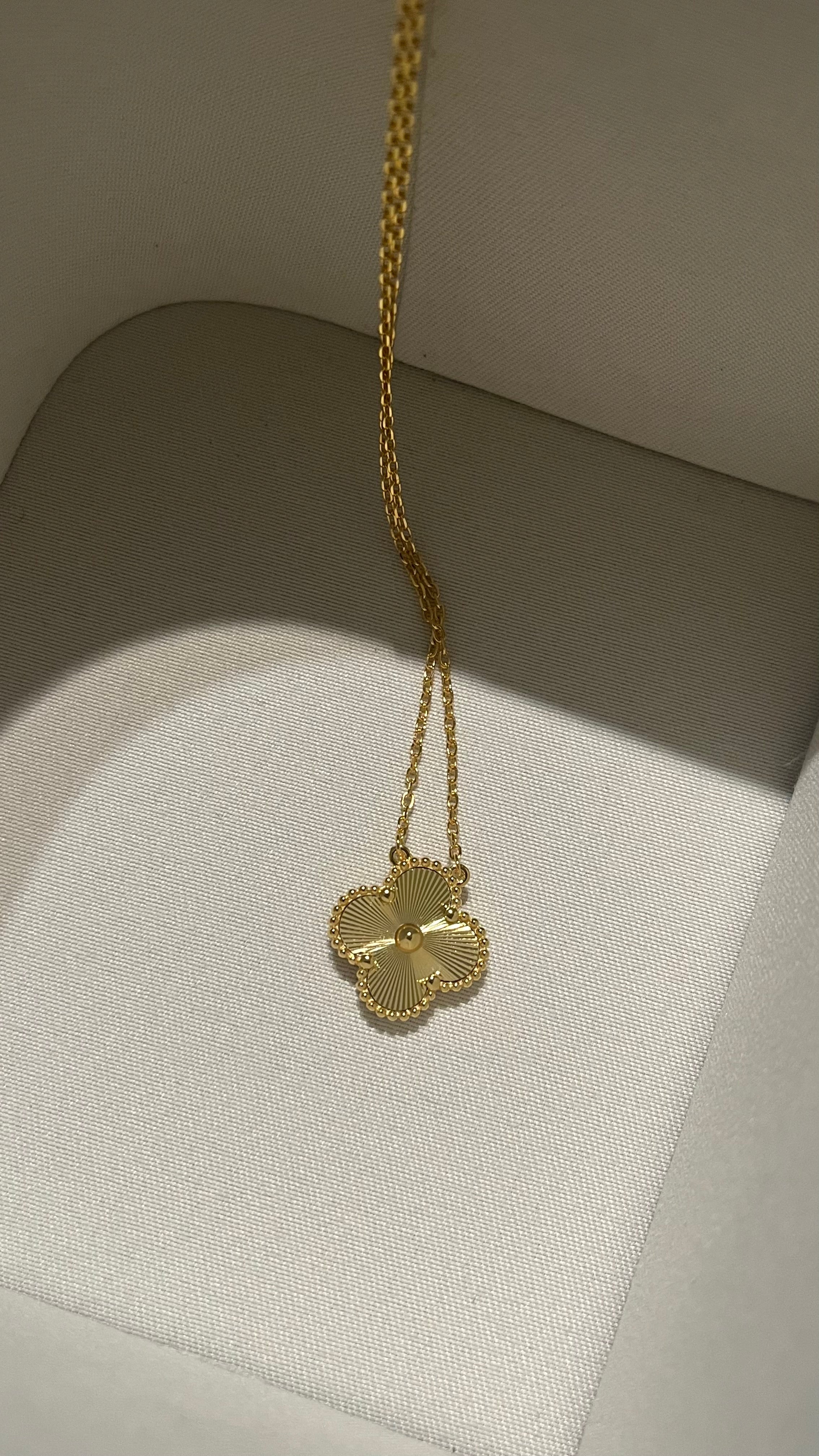 DORÉ NECKLACE